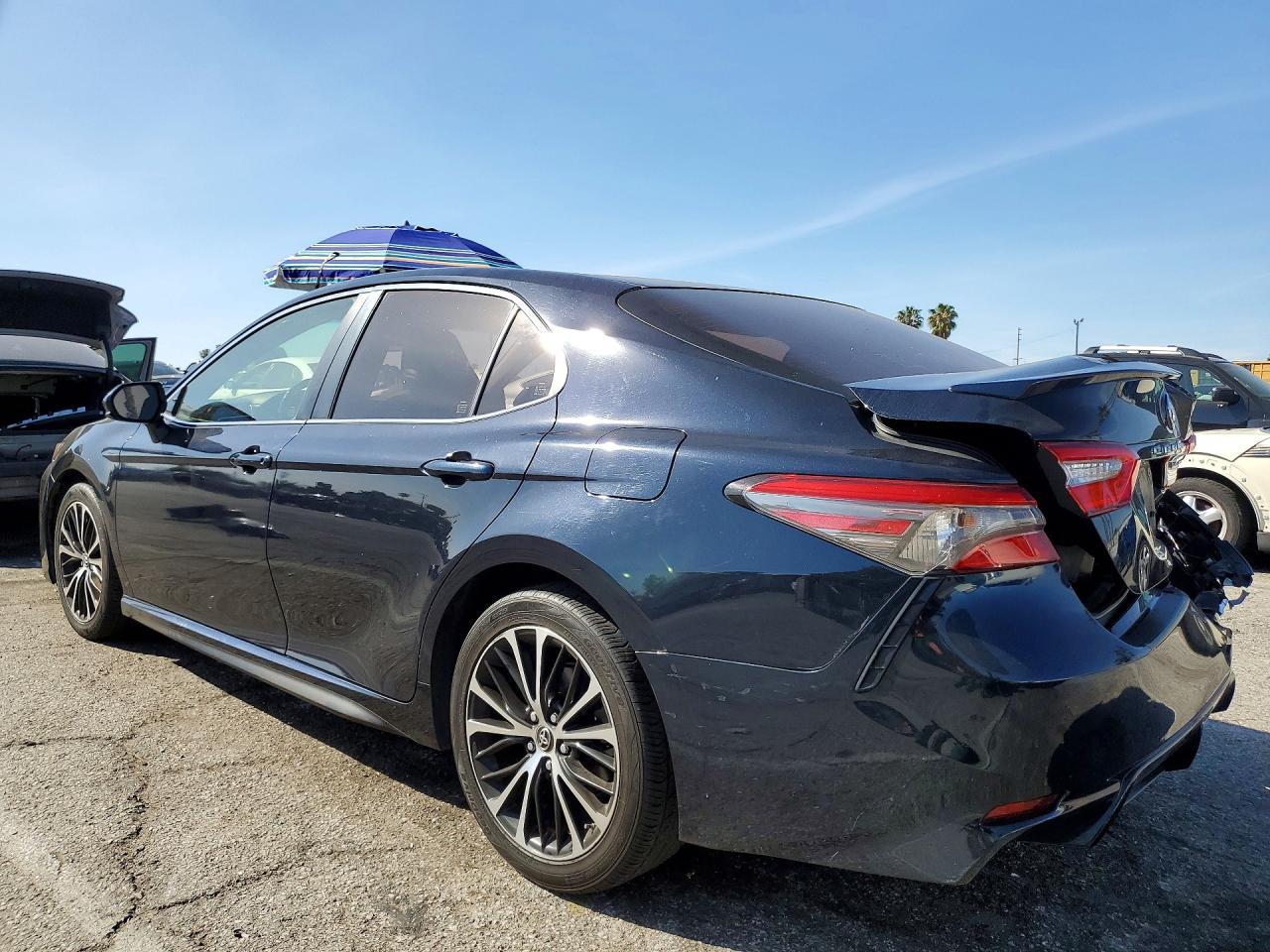 2018 TOYOTA CAMRY