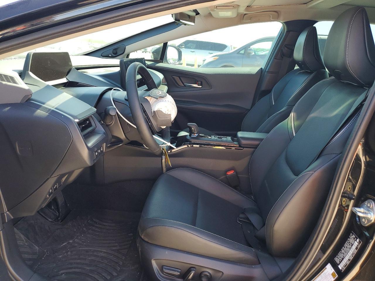 2025 TOYOTA PRIUS
