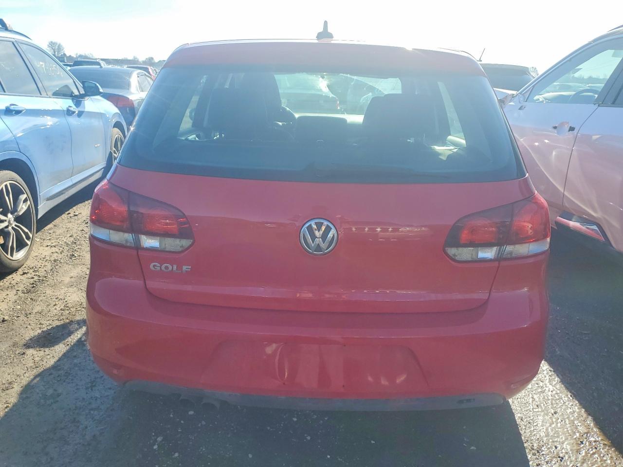 2013 VOLKSWAGEN GOLF