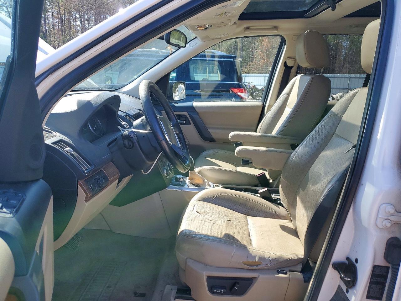 2009 LAND ROVER LR2
