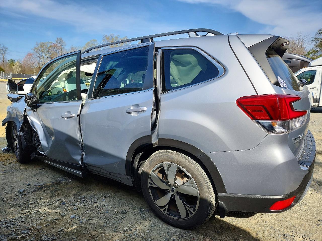 2021 SUBARU FORESTER
