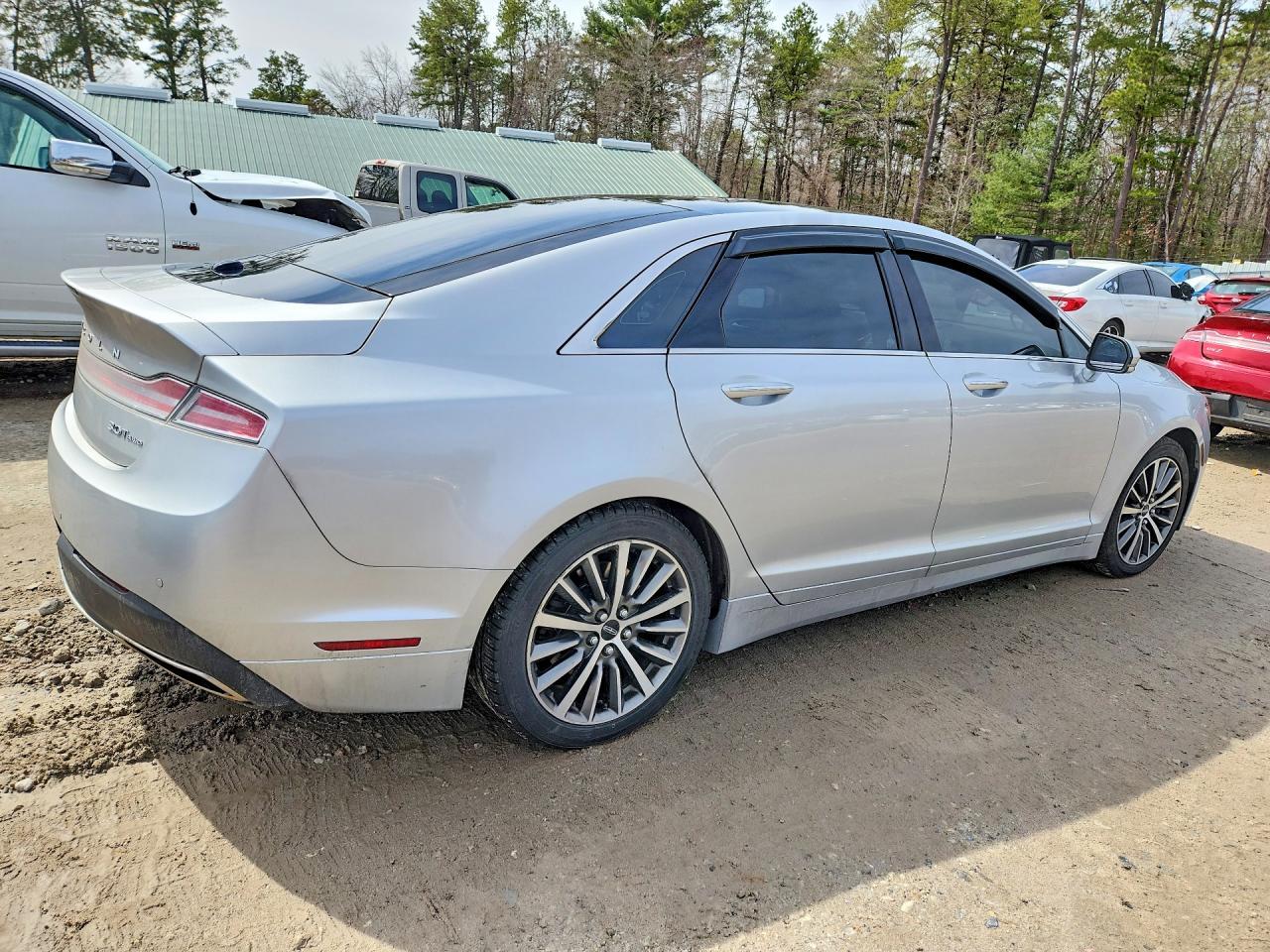 2017 LINCOLN MKZ