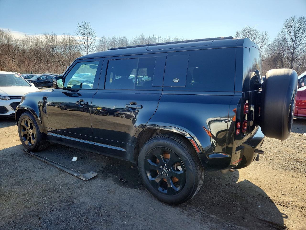 2022 LAND ROVER Defender