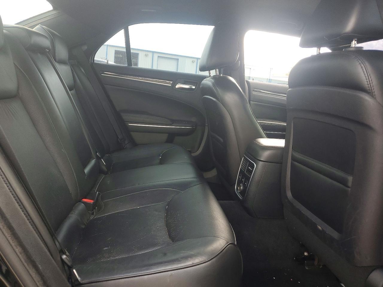 2011 CHRYSLER 300