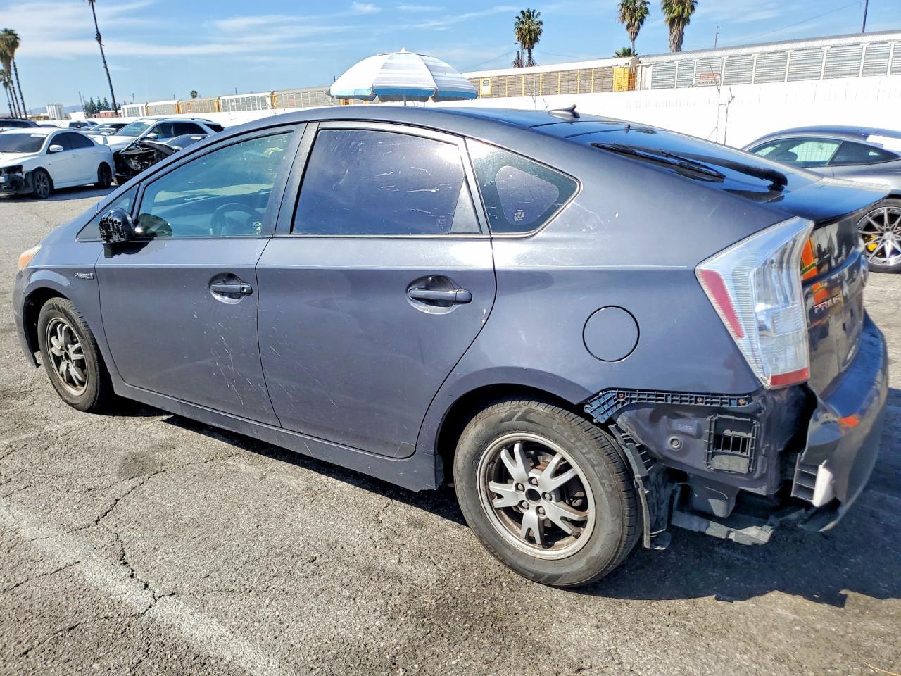 2011 TOYOTA PRIUS