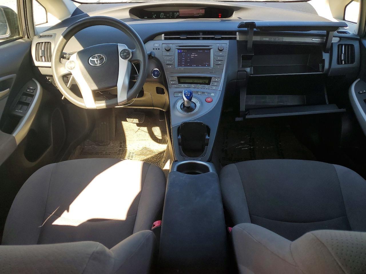 2013 TOYOTA Prius Plug-In