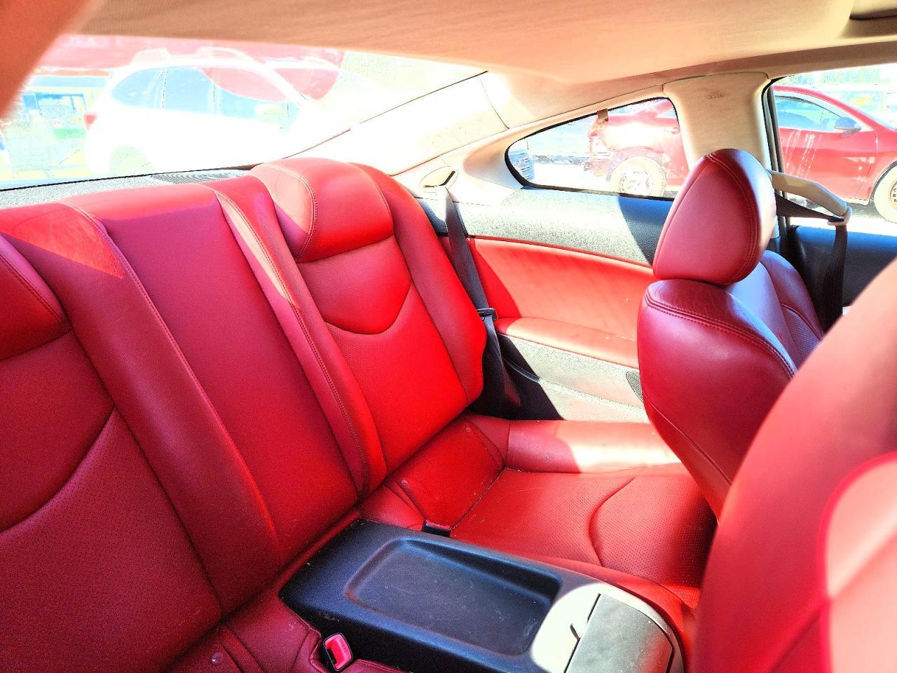 2011 INFINITI G37