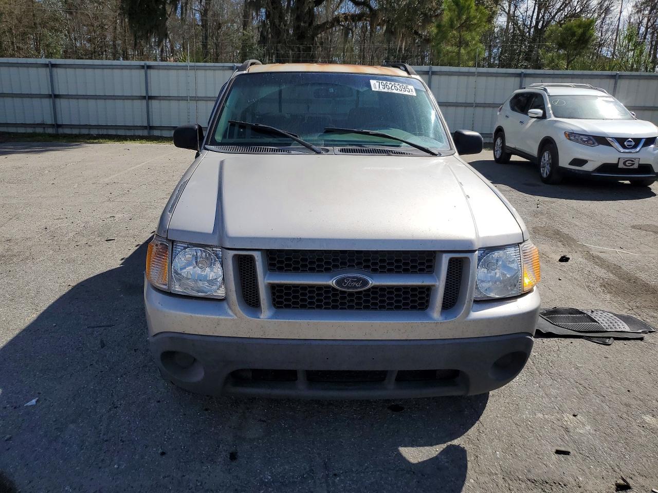 2004 FORD Explorer Sport Trac