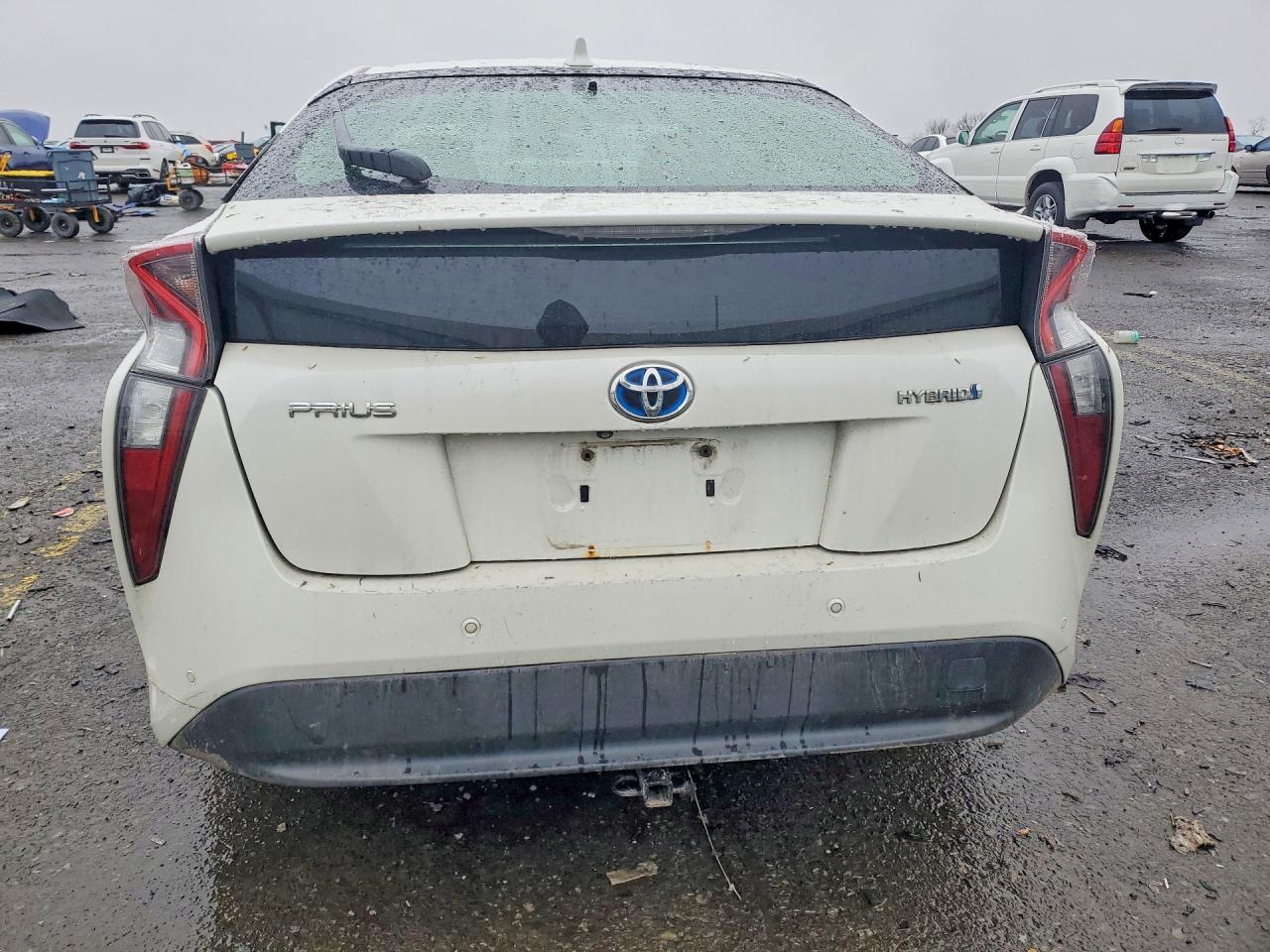 2017 TOYOTA PRIUS