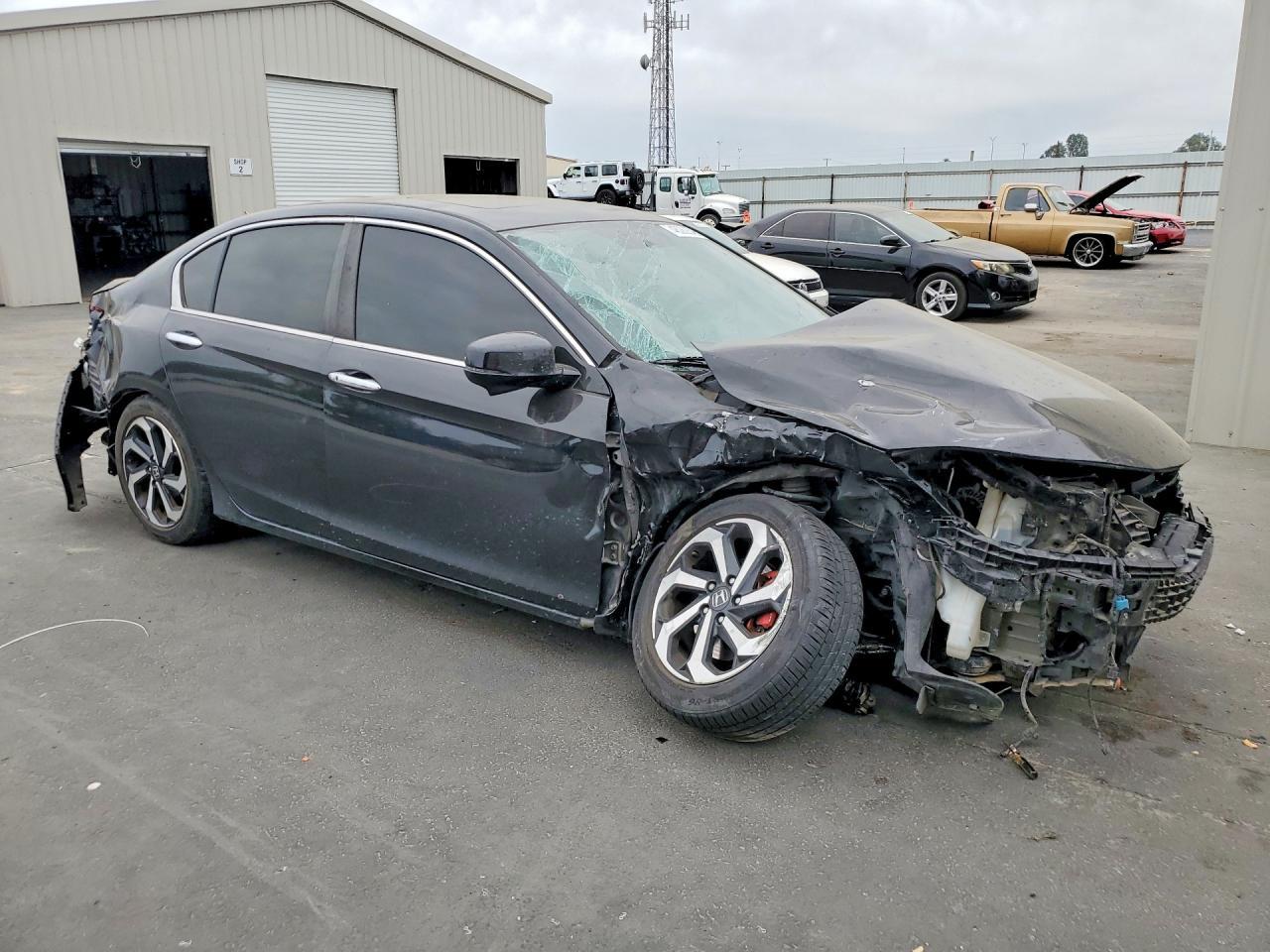 2017 HONDA ACCORD