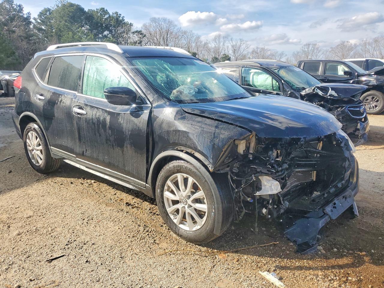 2017 NISSAN ROGUE