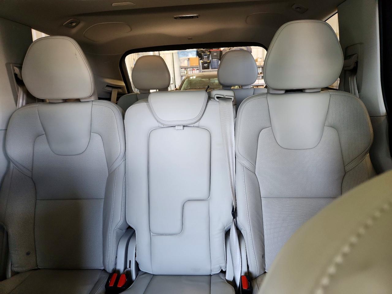 2018 VOLVO XC90
