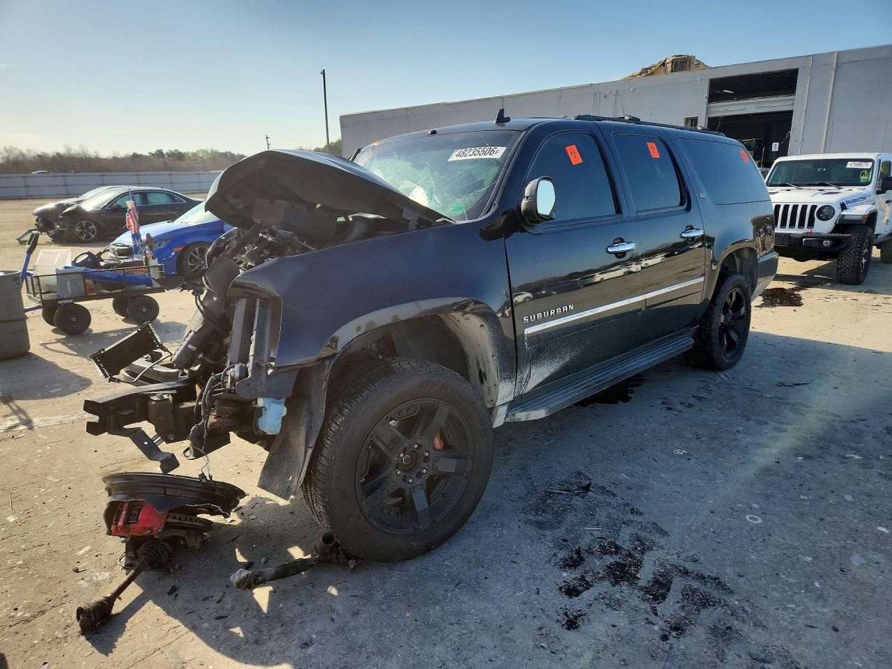 2013 CHEVROLET Suburban