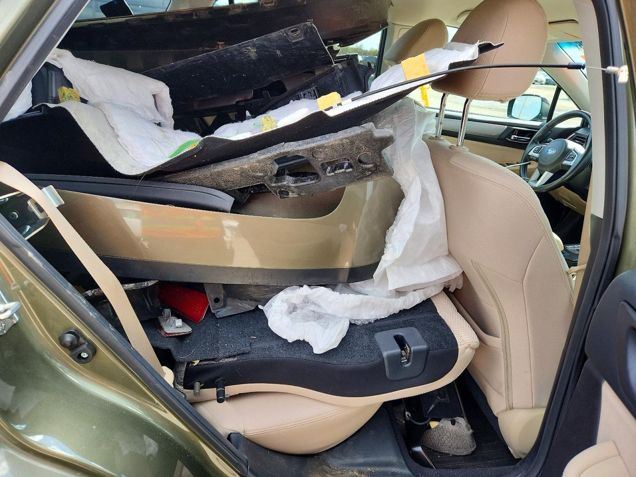 2015 SUBARU Outback
