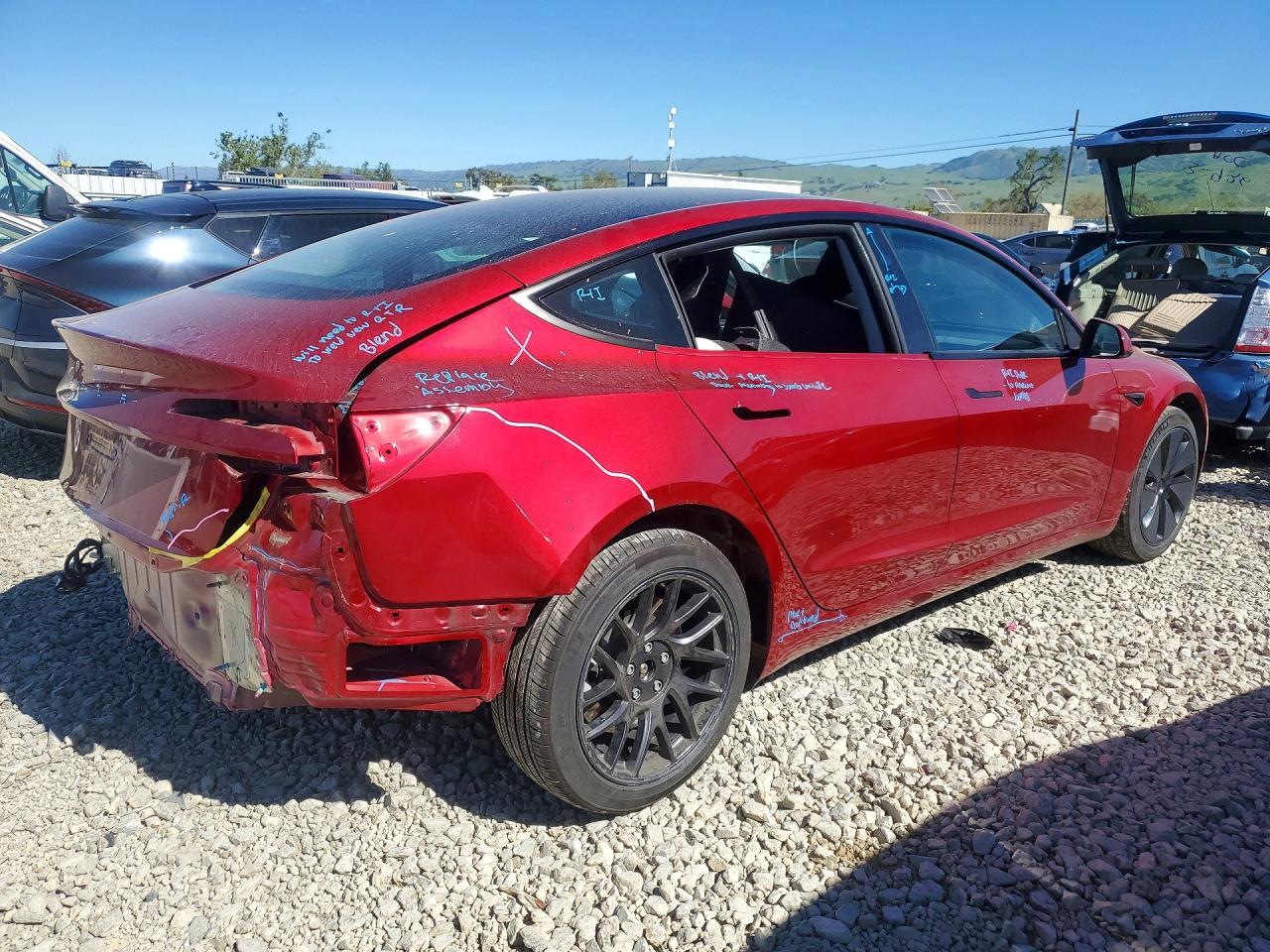 2025 TESLA MODEL 3