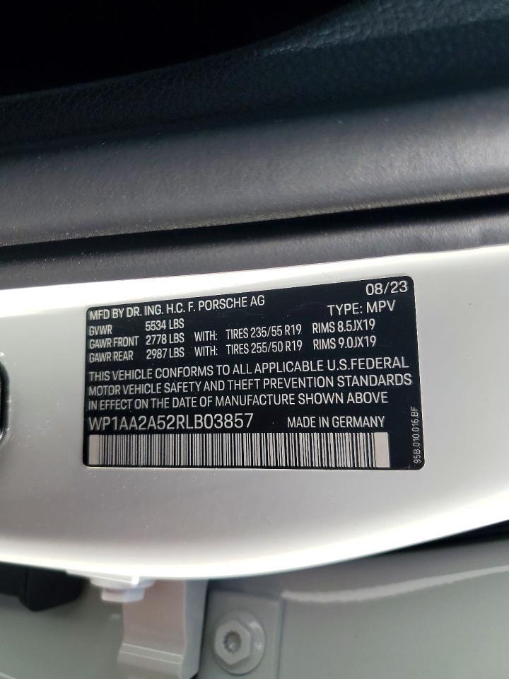 2024 PORSCHE Macan