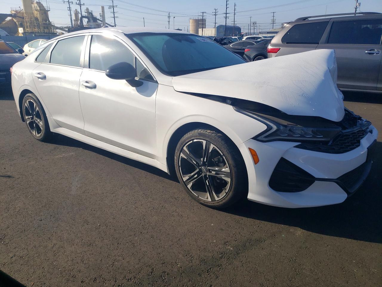 2022 KIA K5