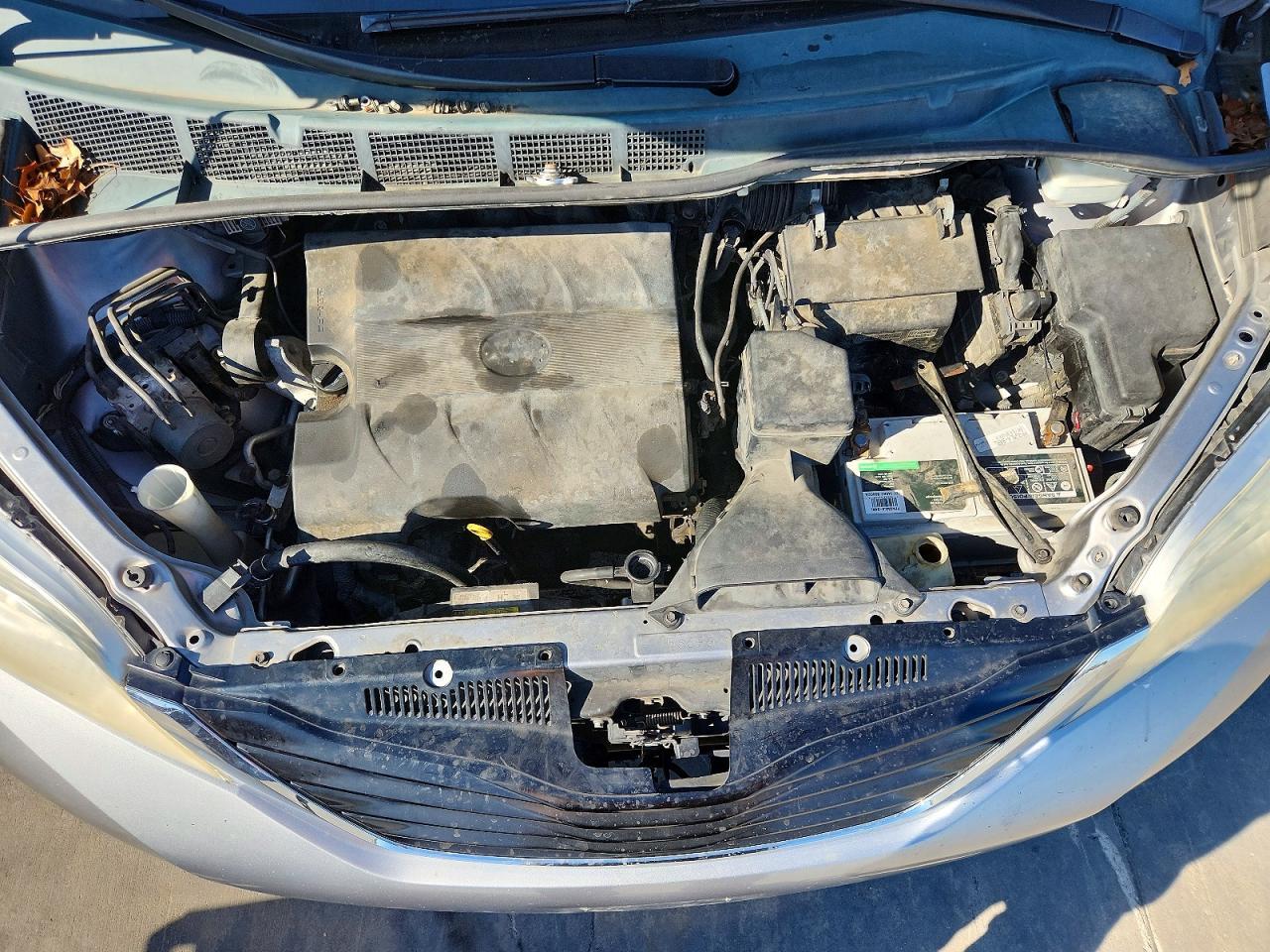 2012 TOYOTA SIENNA