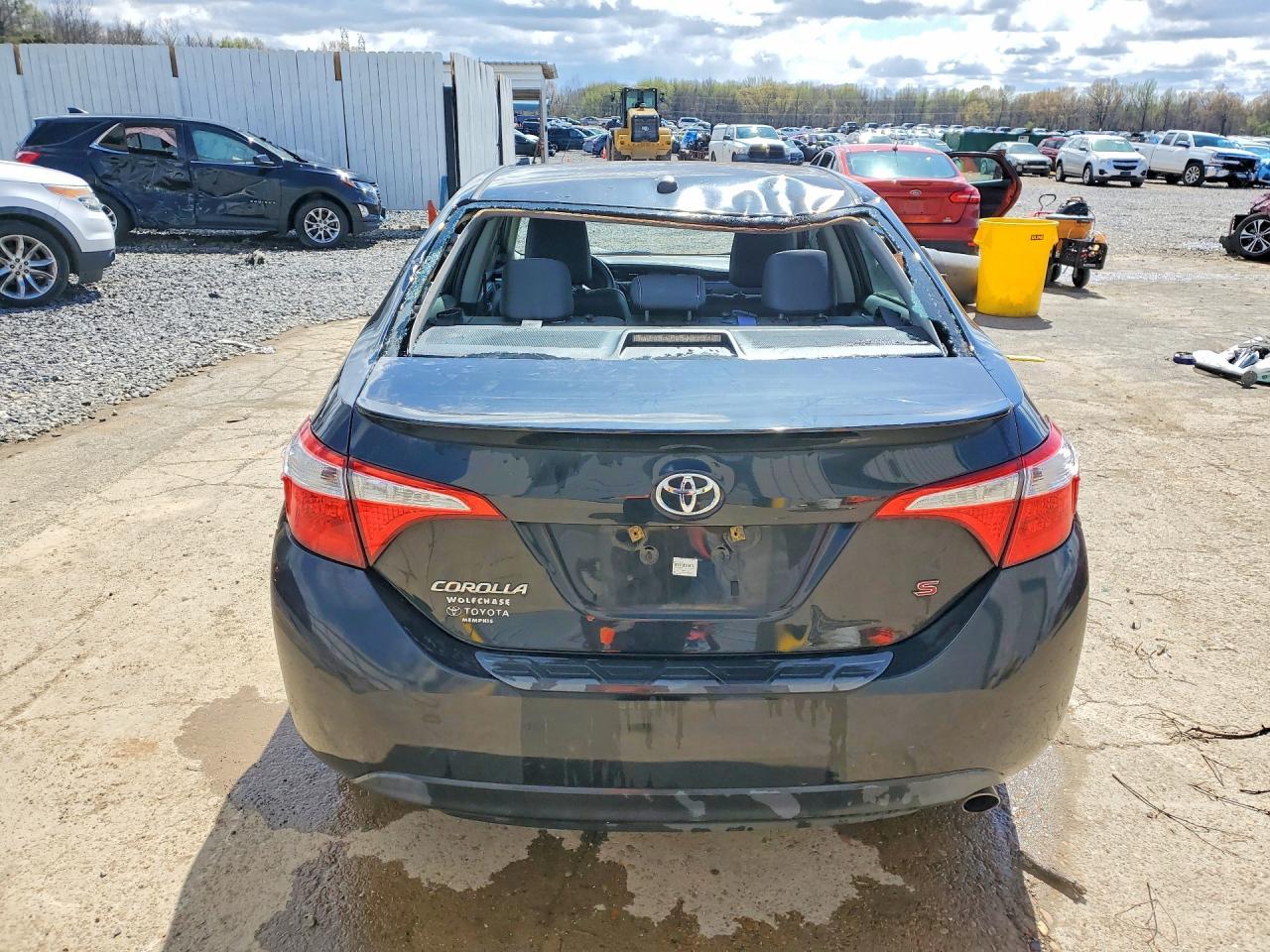 2015 TOYOTA COROLLA