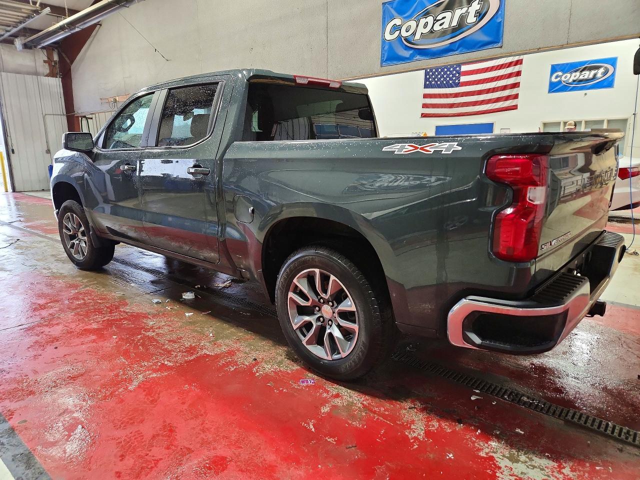 2025 CHEVROLET Silverado