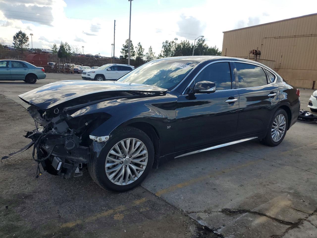 2016 INFINITI Q70