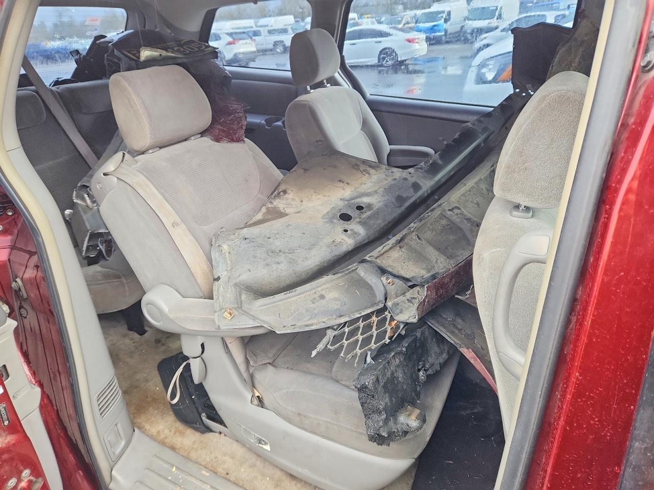 2006 TOYOTA SIENNA