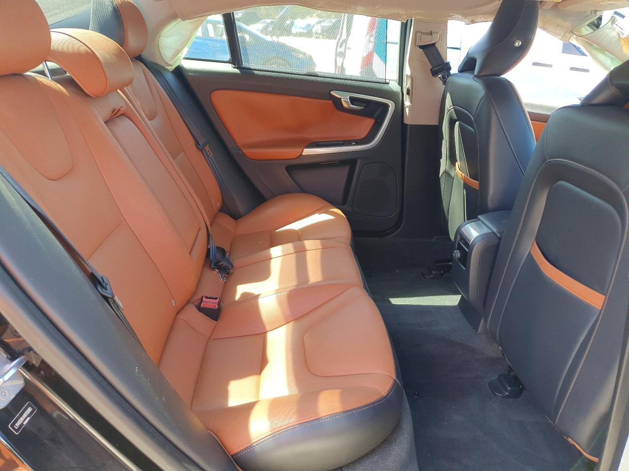 2017 VOLVO S60