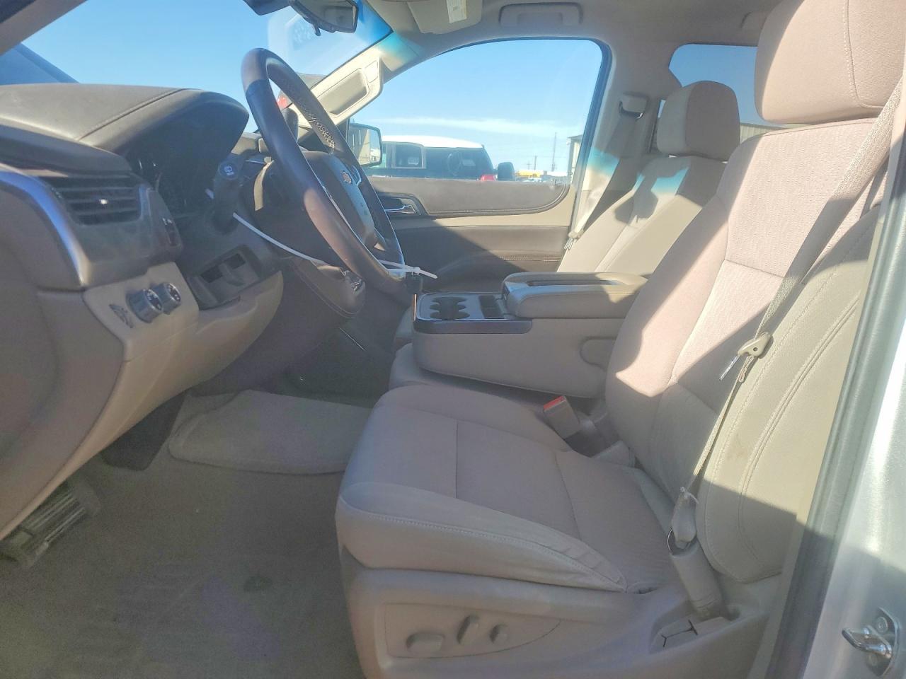2016 CHEVROLET Suburban