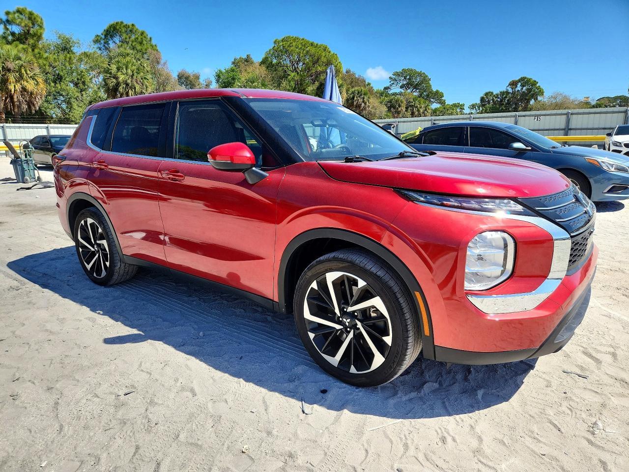 2022 MITSUBISHI outlander