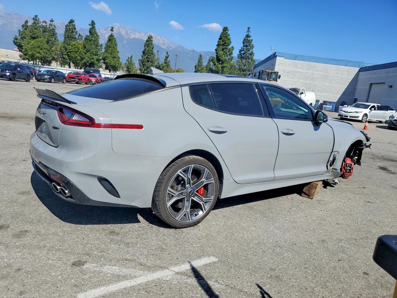 2020 KIA Stinger
