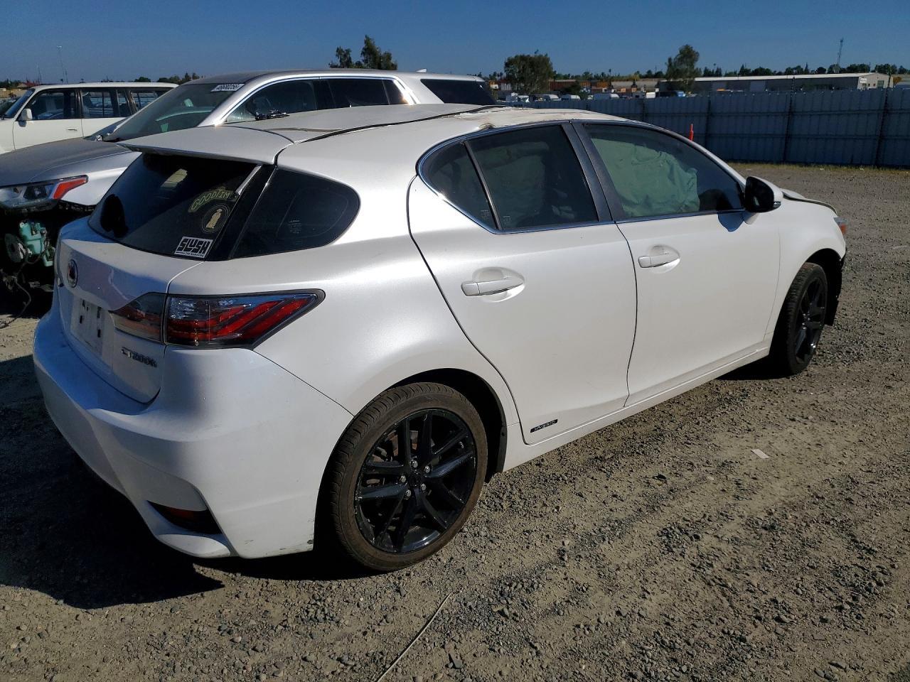 2015 LEXUS CT 200H