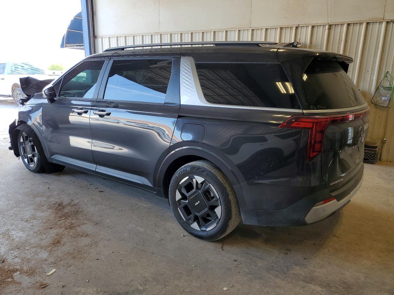 2025 KIA Carnival