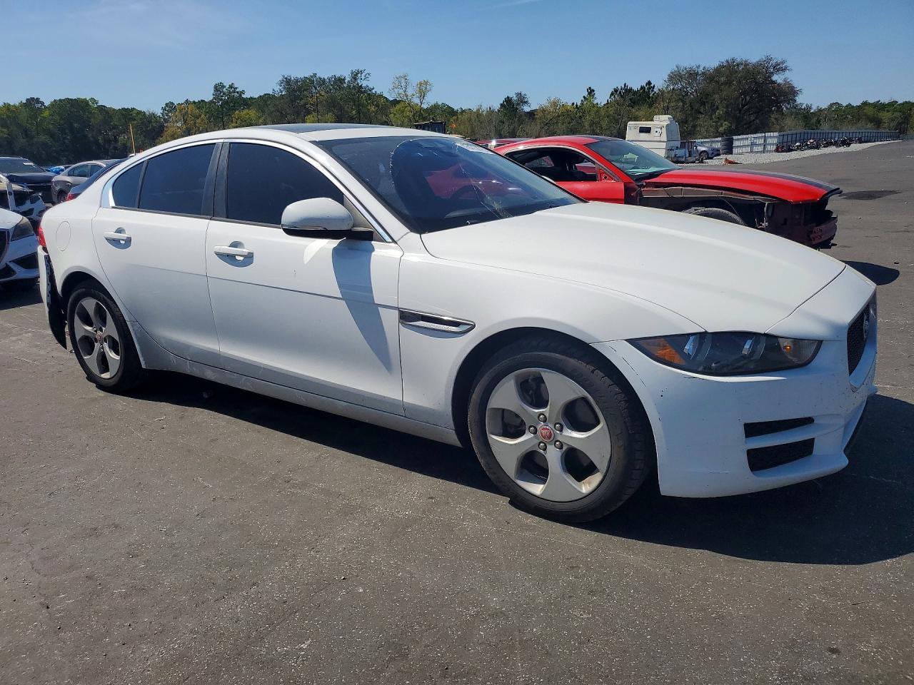 2018 JAGUAR XE