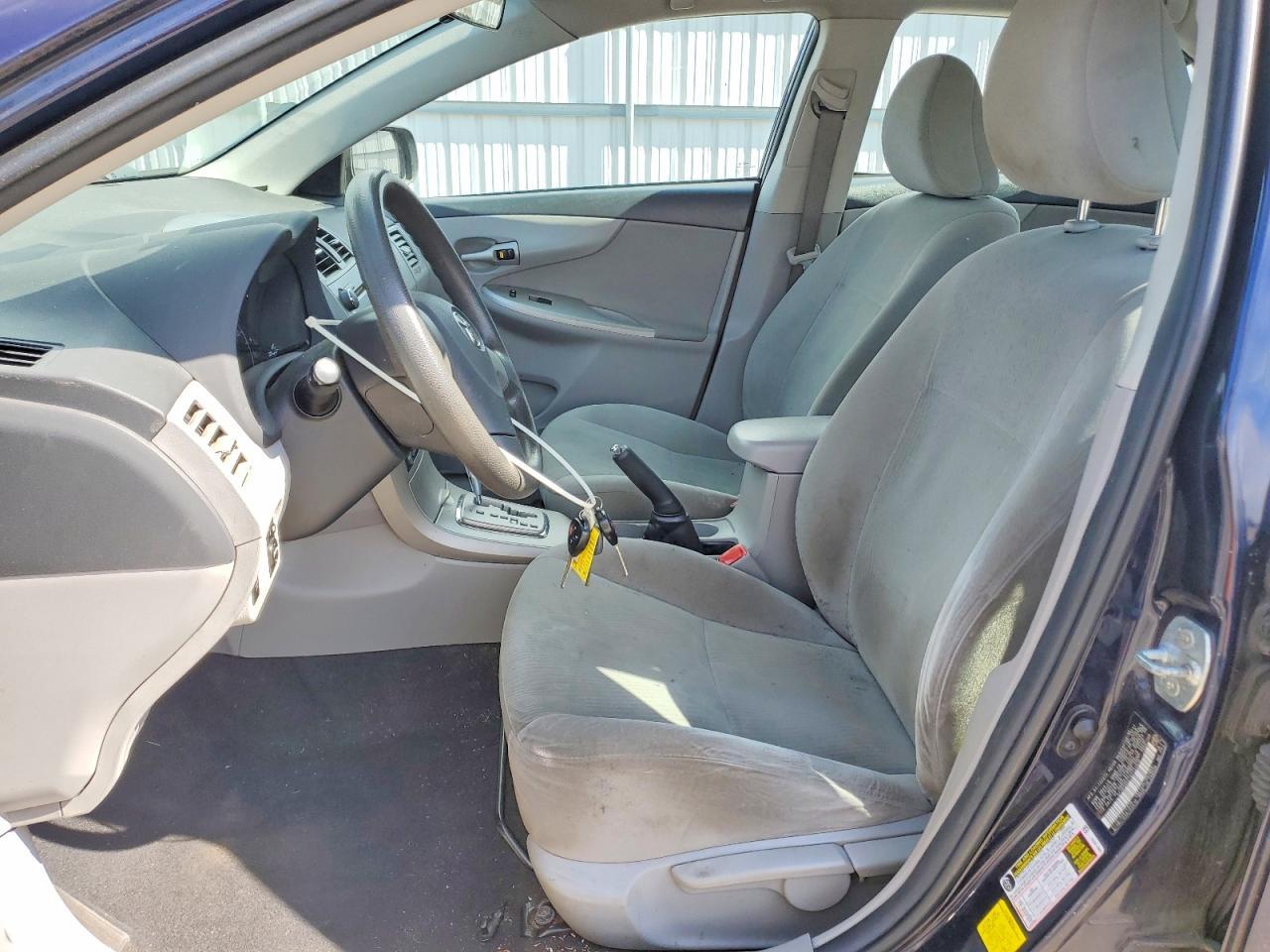 2011 TOYOTA COROLLA