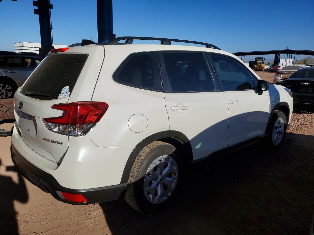 2024 SUBARU FORESTER