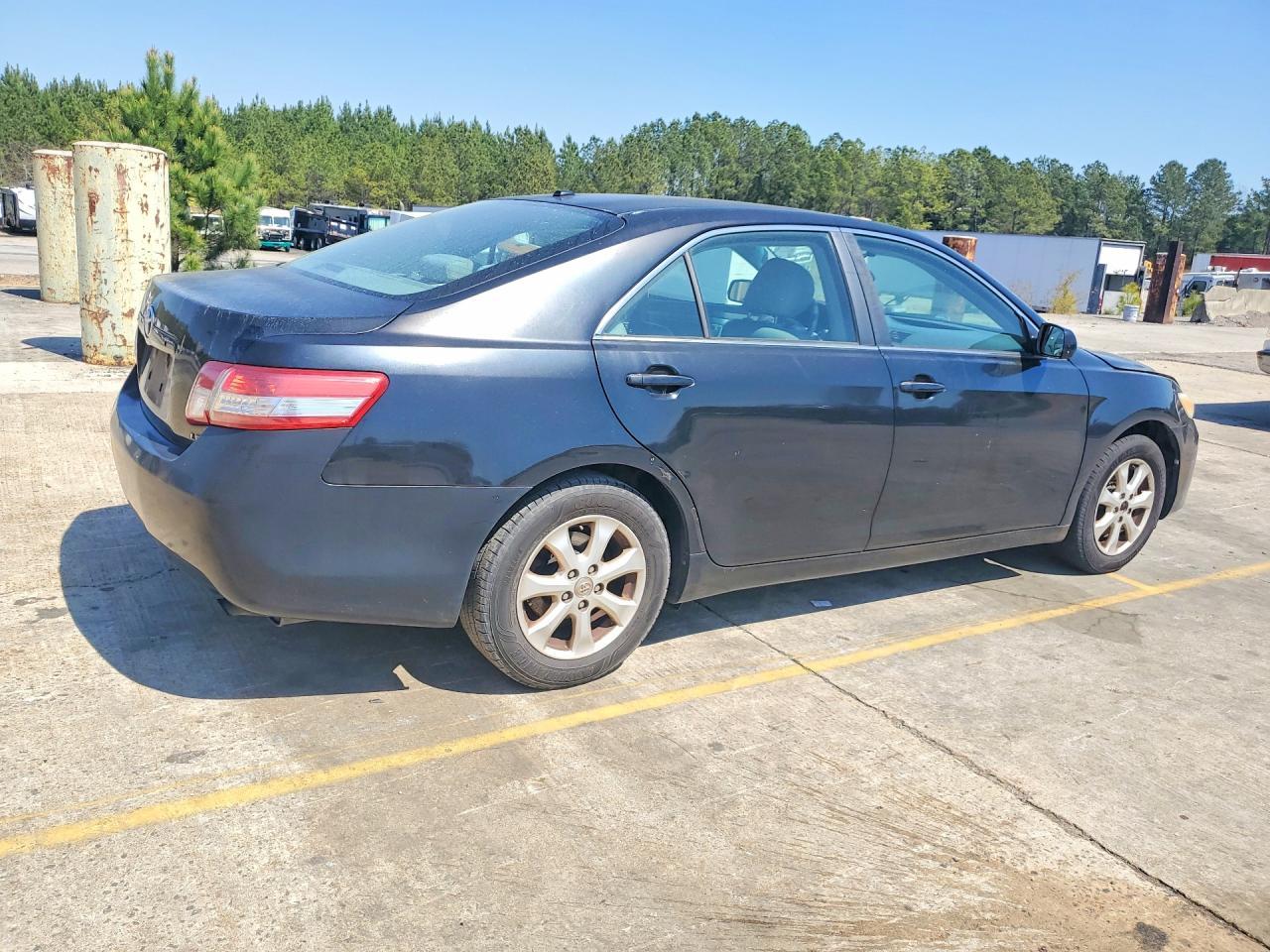 2011 TOYOTA CAMRY