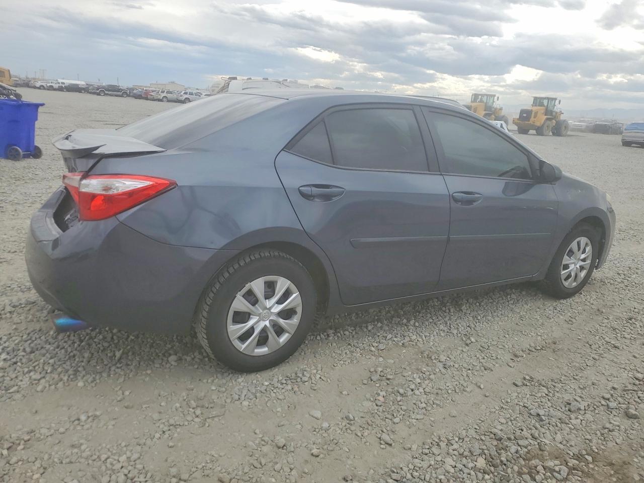 2015 TOYOTA COROLLA