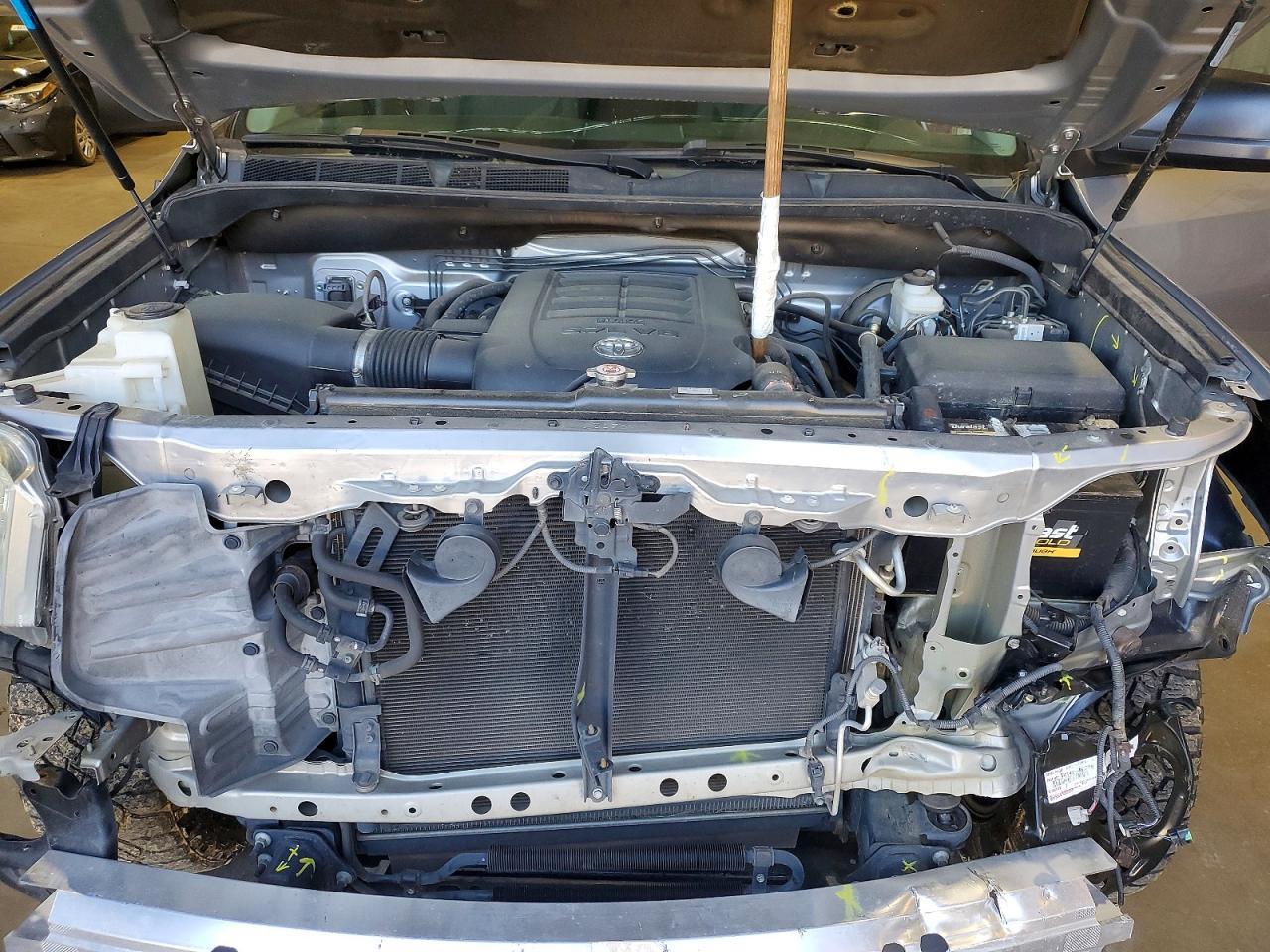 2017 TOYOTA TUNDRA