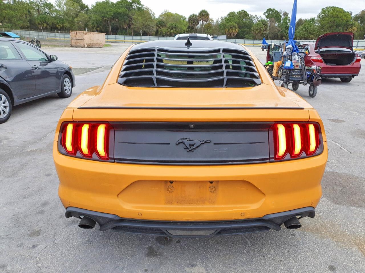 2022 FORD MUSTANG