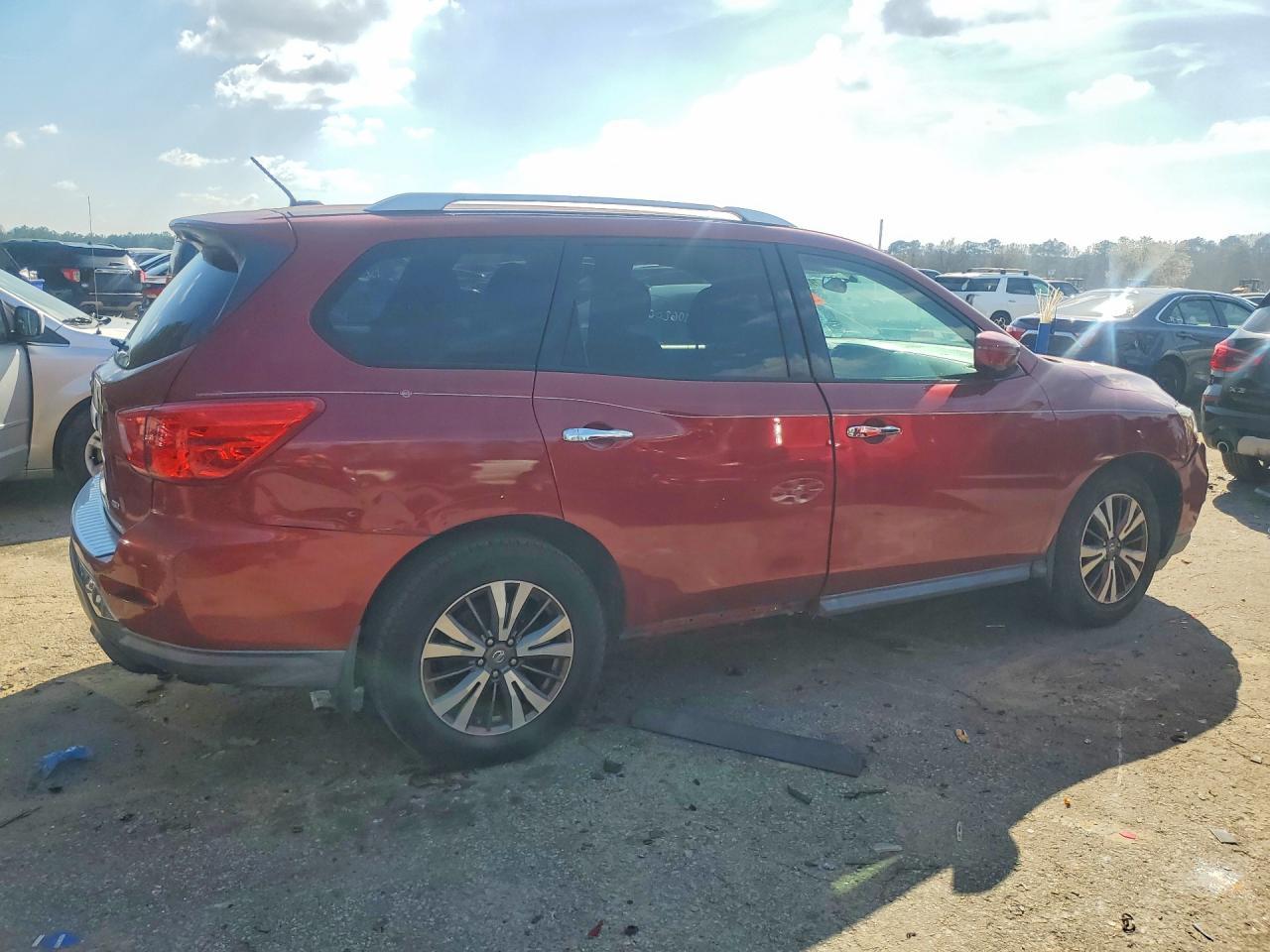 2017 NISSAN PATHFINDER