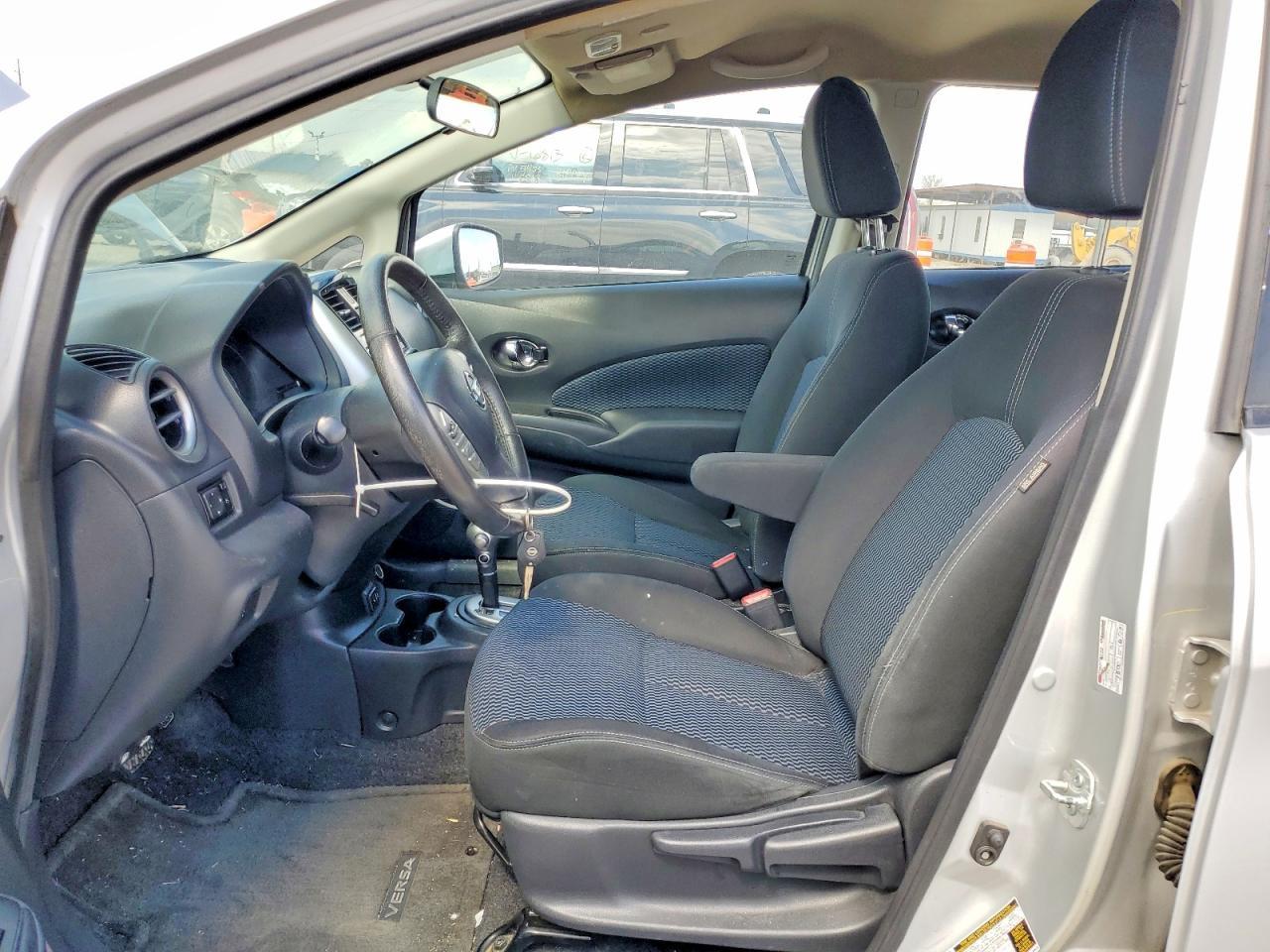 2017 NISSAN Versa Note