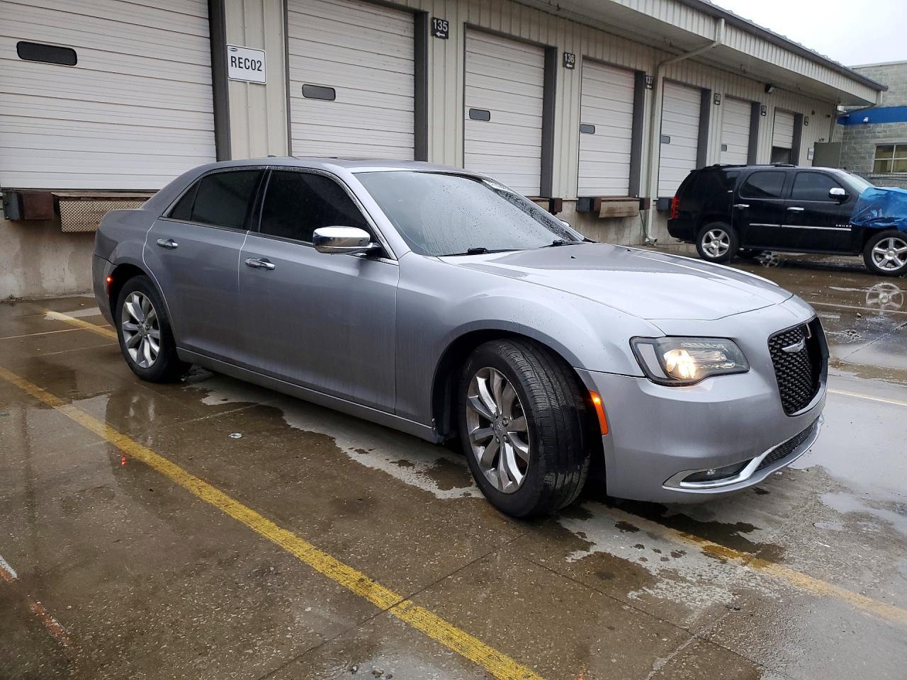 2016 CHRYSLER 300