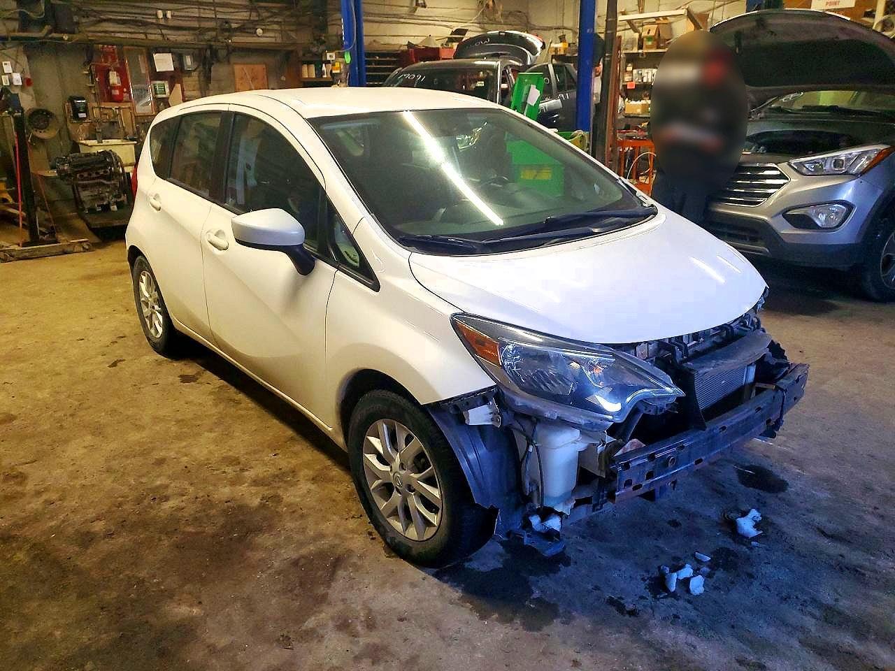 2017 NISSAN Versa Note