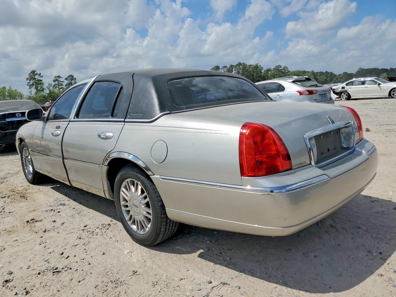 2006 Linc Town Car