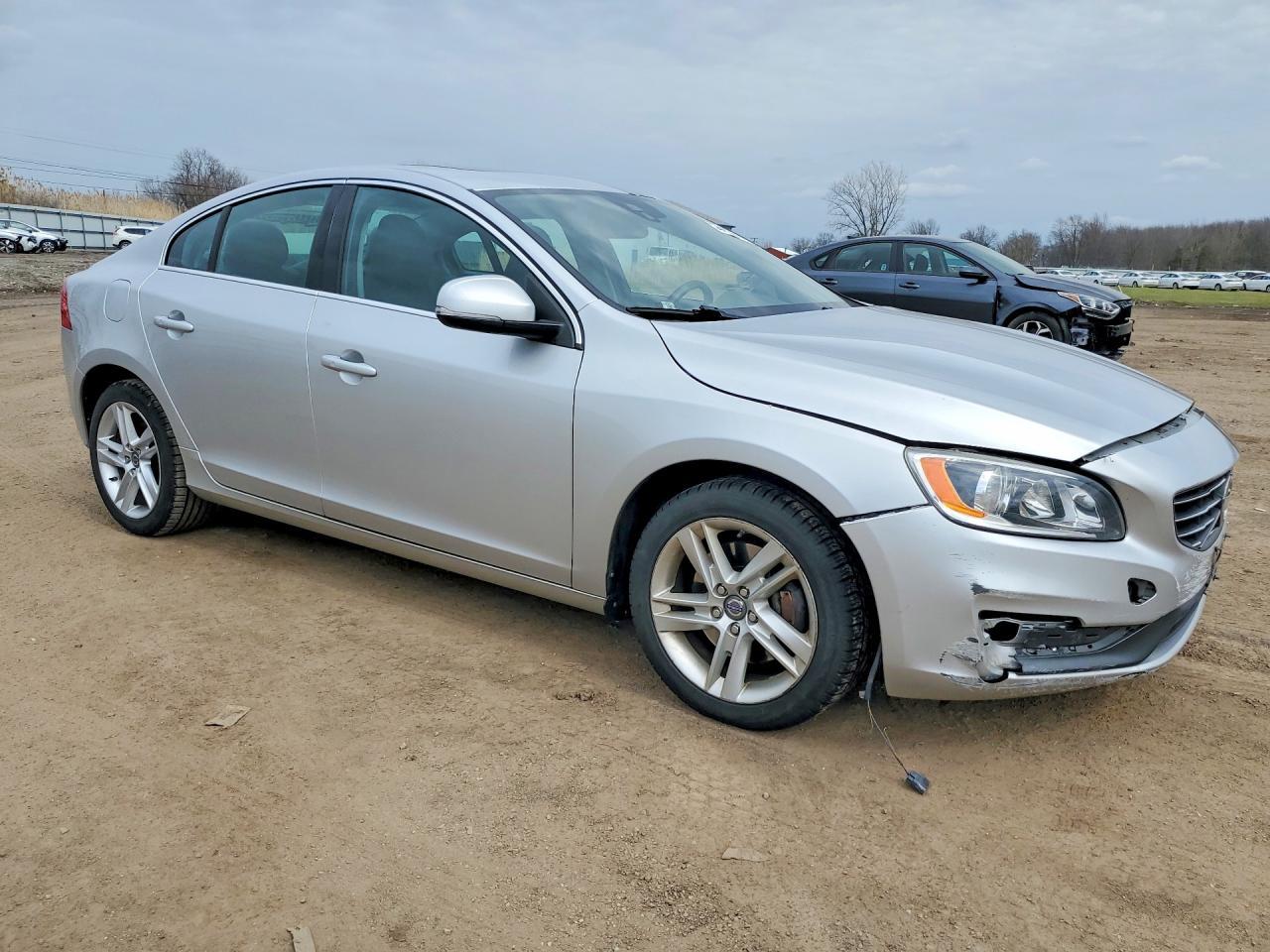 2014 VOLVO S60
