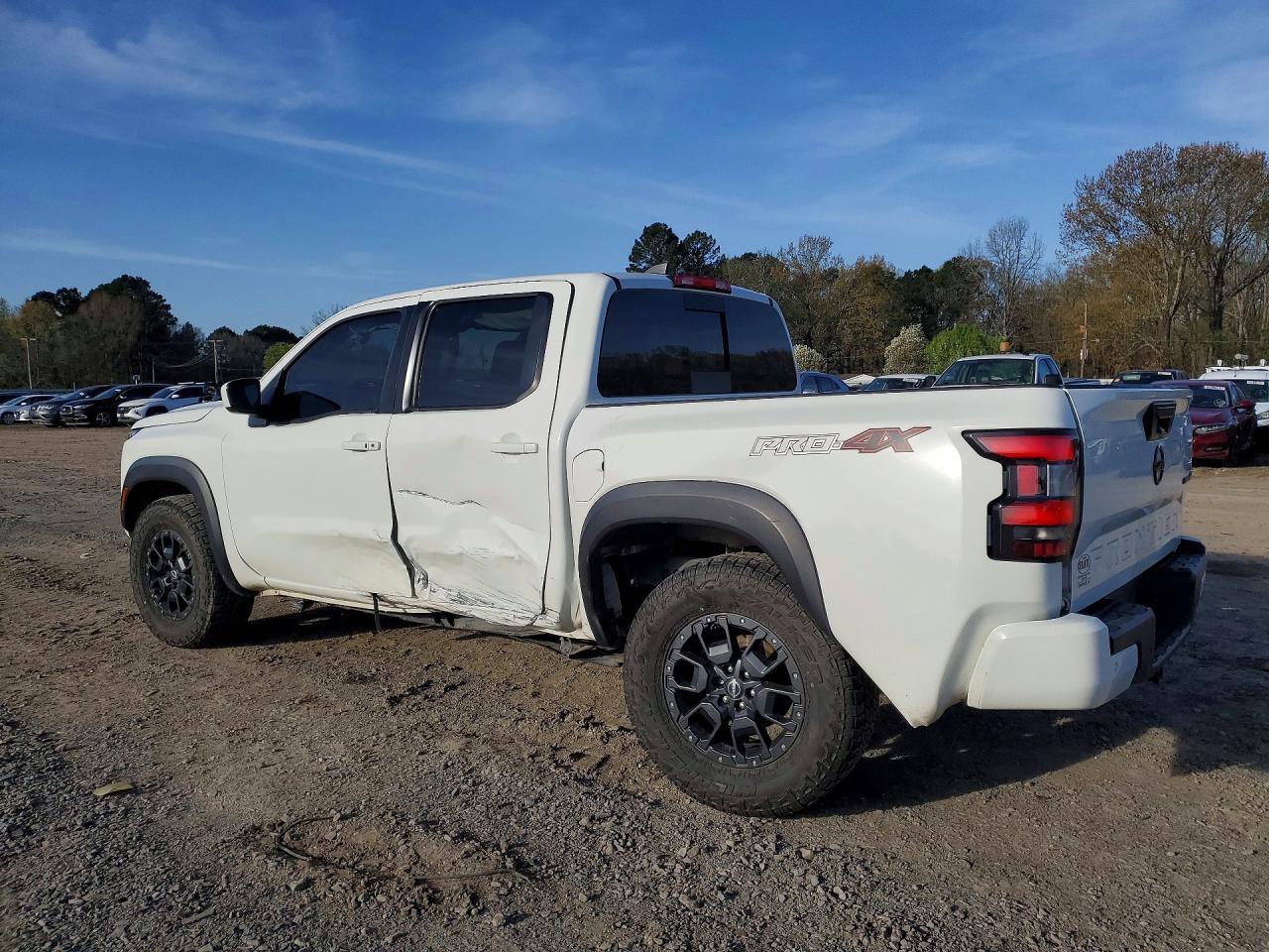 2023 NISSAN Frontier