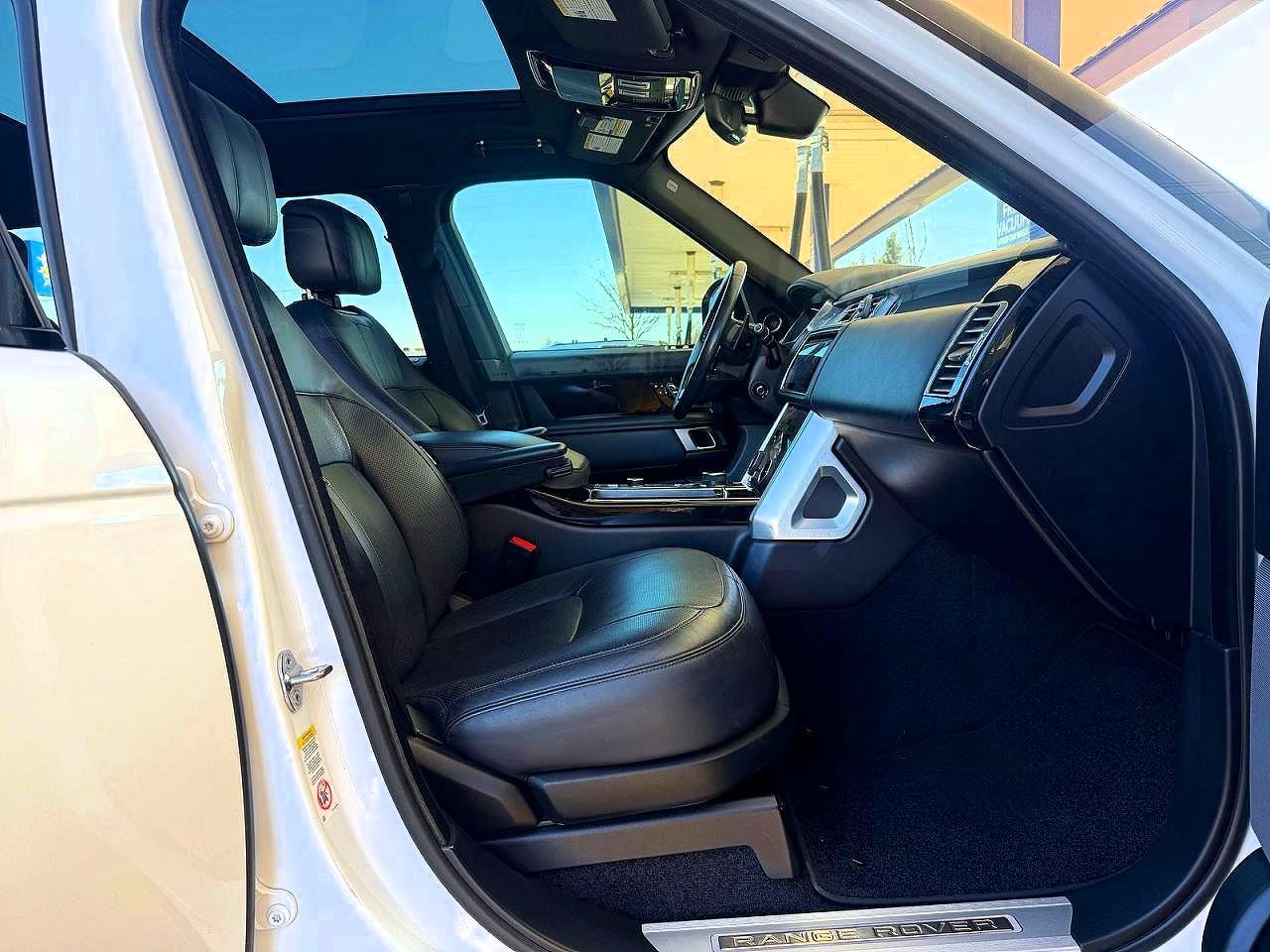 2020 LAND ROVER