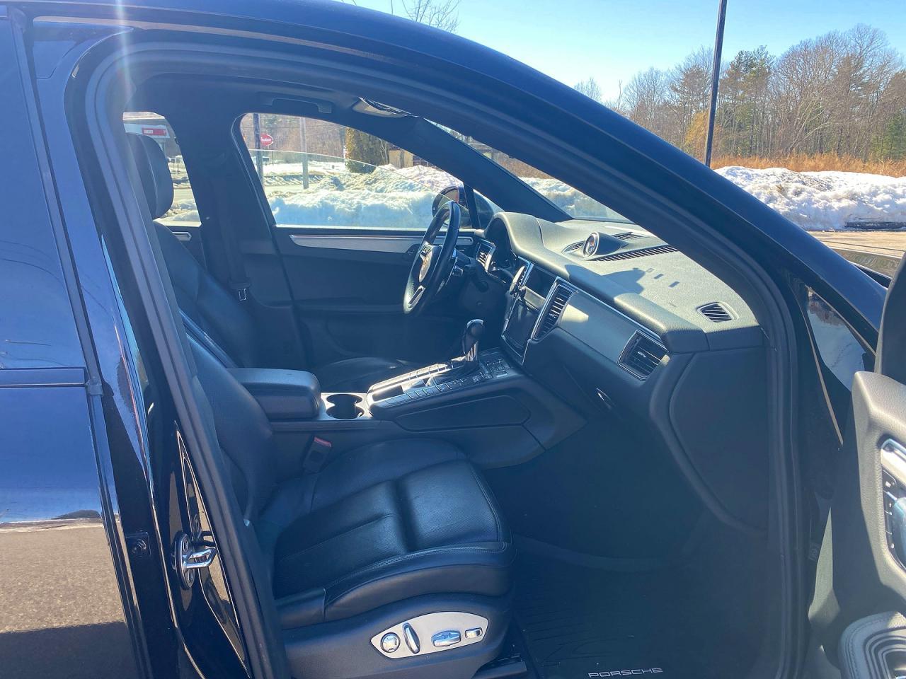 2015 PORSCHE Macan