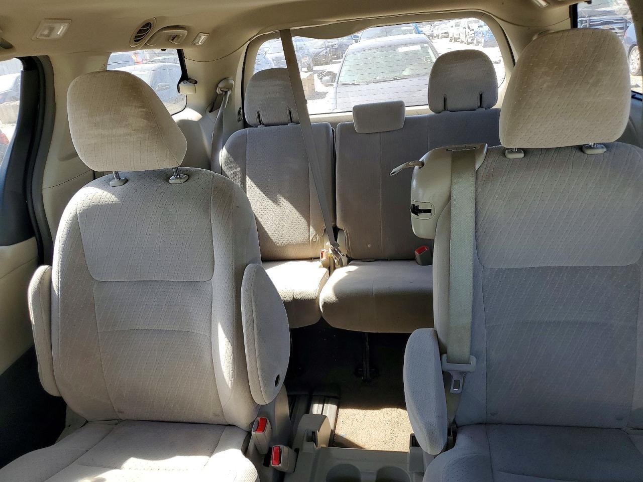 2015 TOYOTA SIENNA