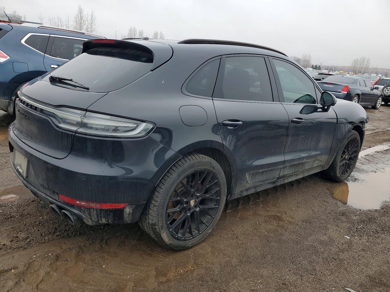 2020 PORSCHE Macan